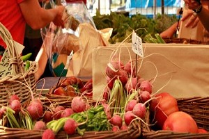 In via Onorato Vigliani il mercato dei contadini – CittAgorà