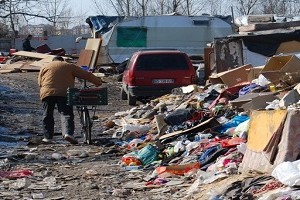 I rifiuti dei campi abusivi “la bomba ecologica si ripresenta”